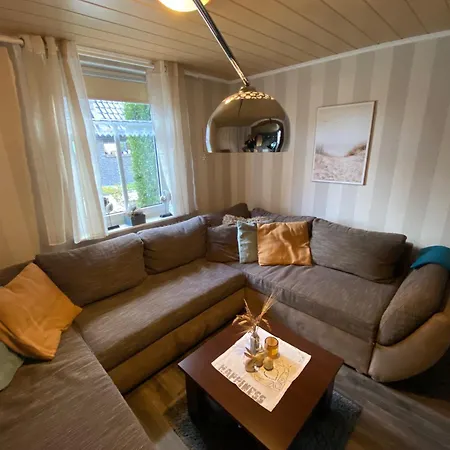 Luettje Huus Hébergement de vacances Wirdum